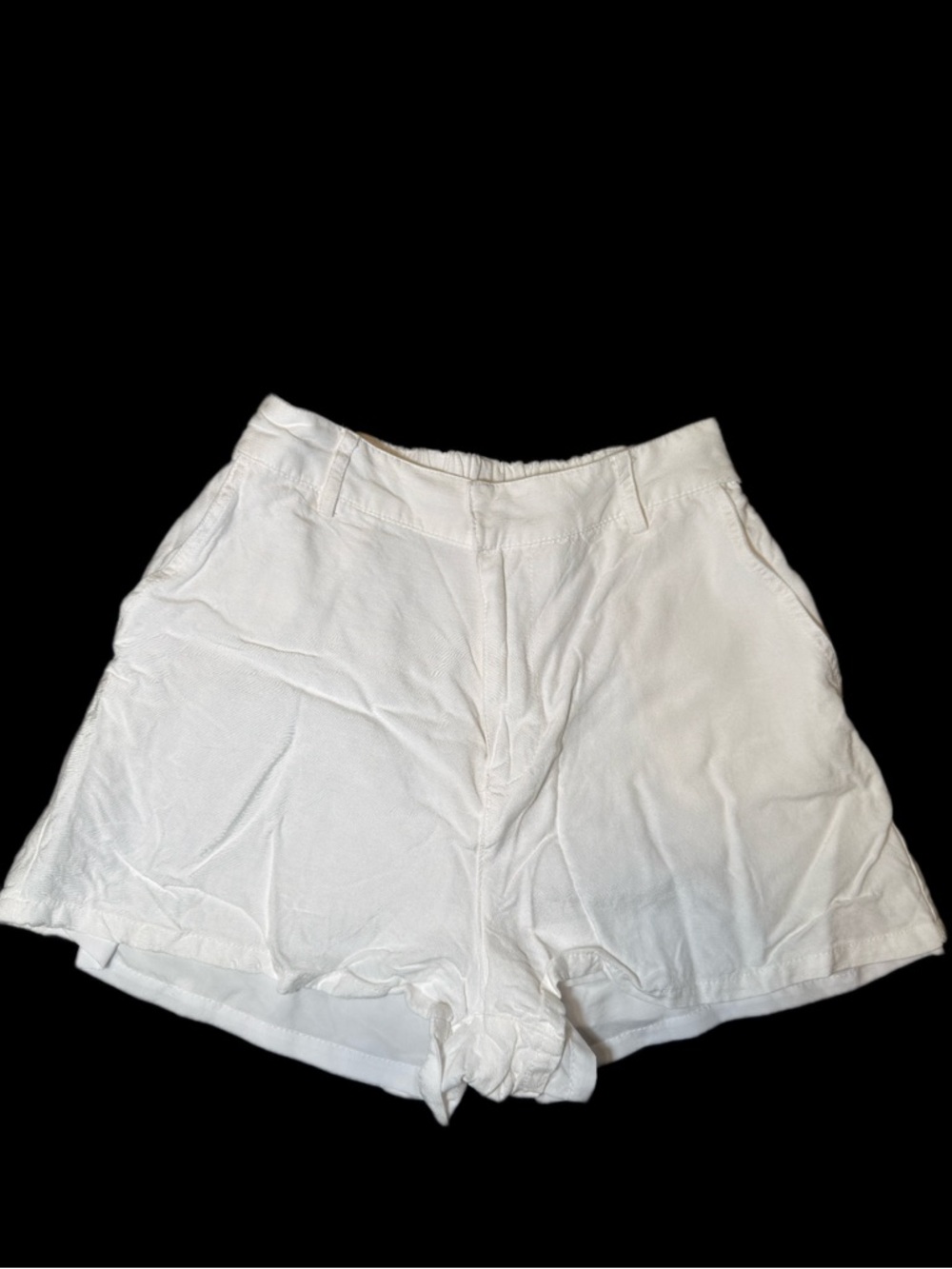 Women's White Casual Pull-On Shorts